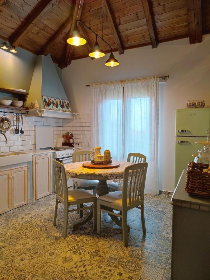 Habezeiko - The Vintage House Villa Afytos Buitenkant foto